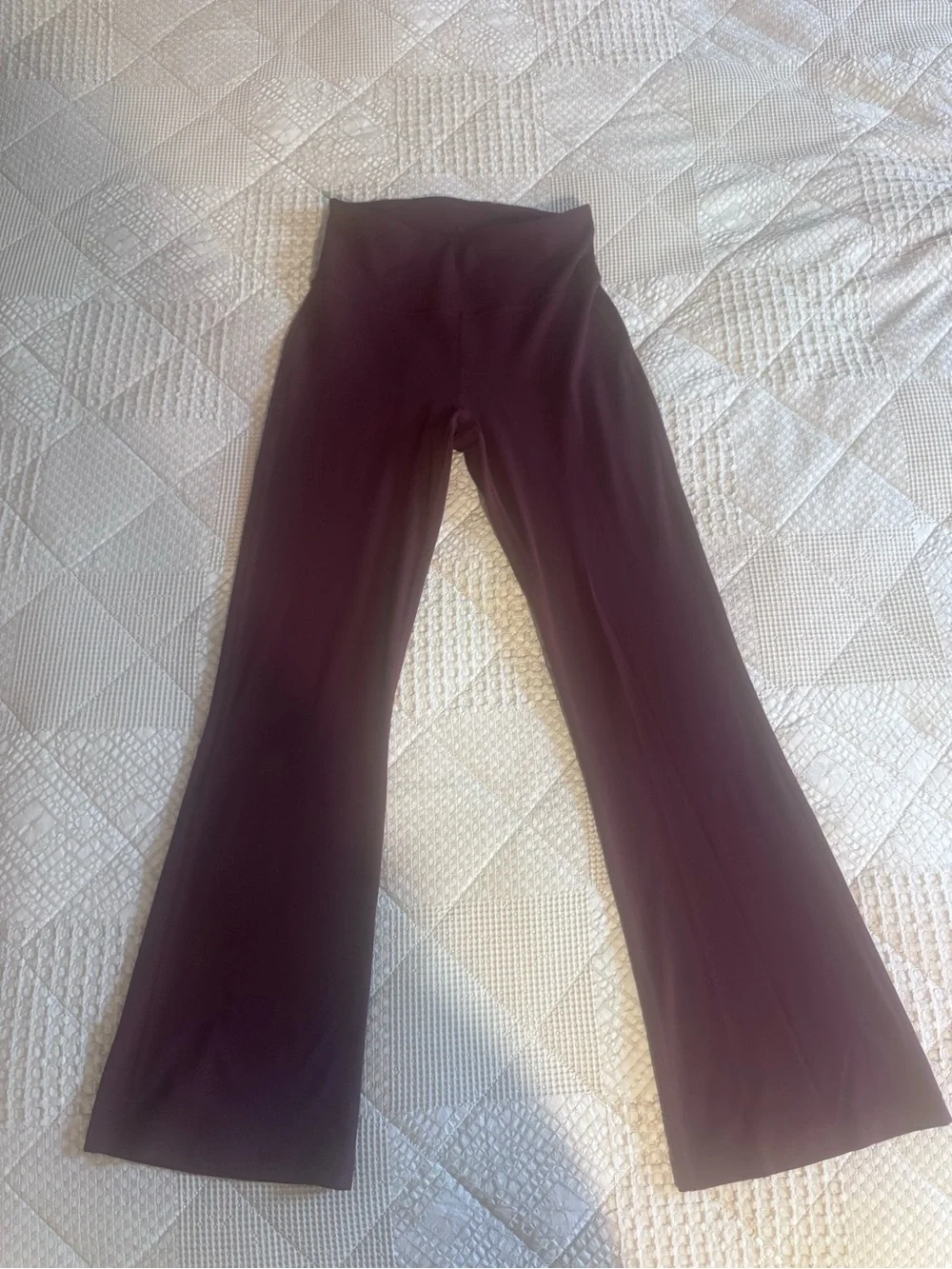 High-Rise Flare Leggings - Deep Plum